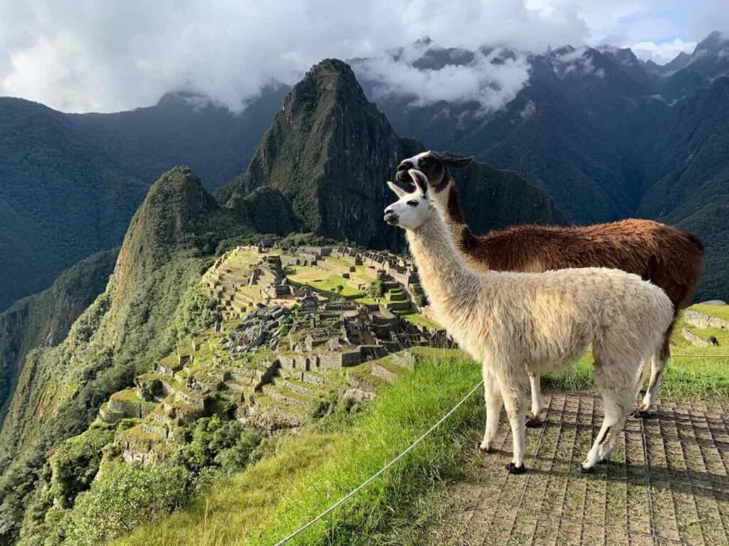 Inca Trail for Couple to Machu picchu in 2 Days