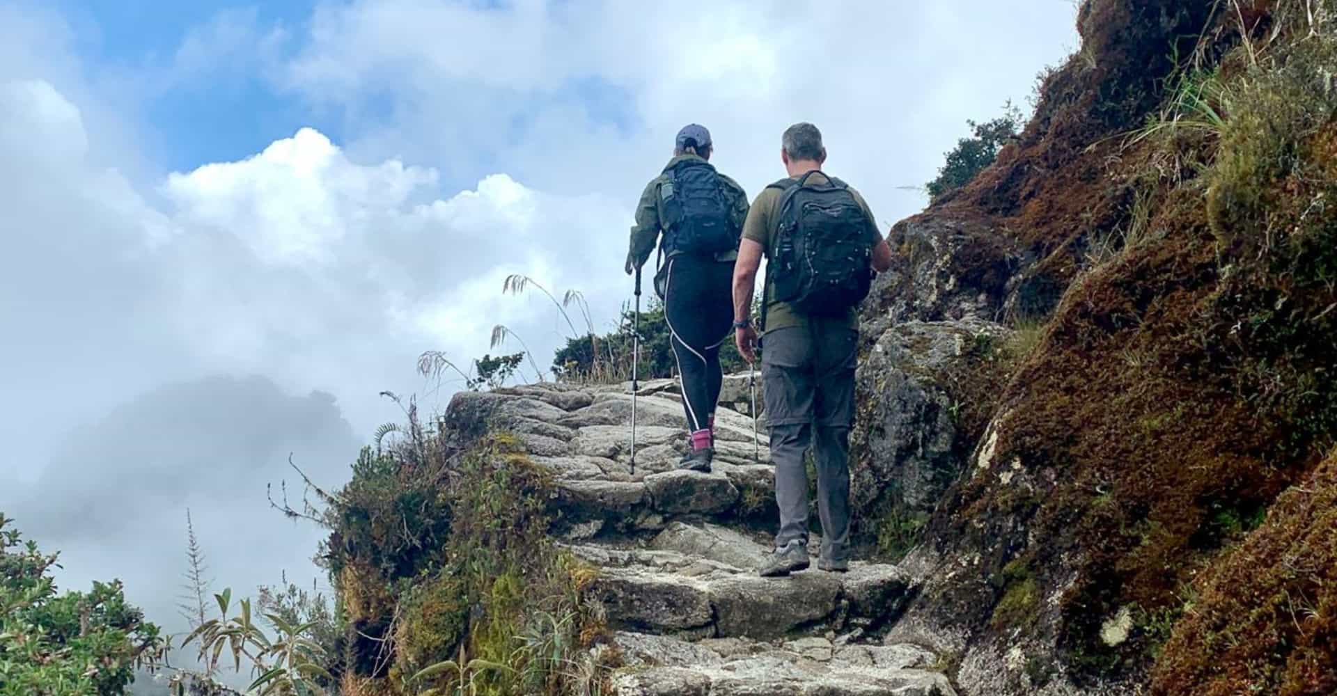 Inca Trail 4 Days vs 2 Days: Which Trek to Machu Picchu Is Best for You?