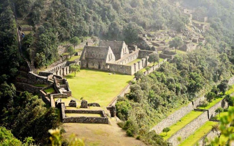 Choquequirao trek to Machu picchu